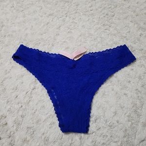 Victoria's Secret NWT low rise cheekini size Large
